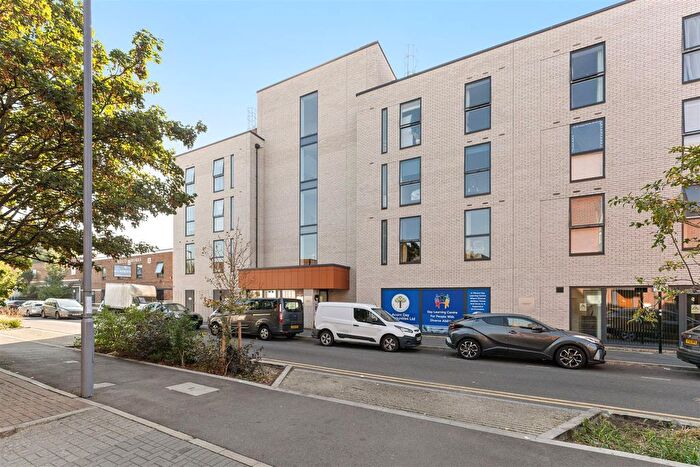2 Bedroom Flat For Sale In Sutherland Road, Walthamstow, E17
