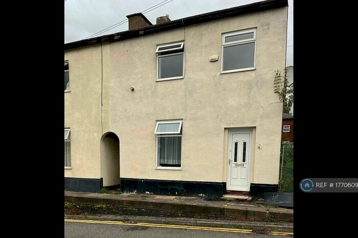 3 Bedroom End Of Terrace House To Rent In Lower Bank Street, Bury, BL9