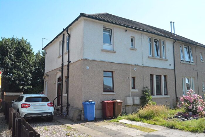2 Bedroom Flat For Sale In Merchiston Avenue, Falkirk, FK2
