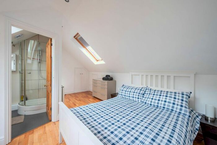 4 Bedroom Maisonette To Rent In Panmuir Road, Cottenham Park, London, SW20