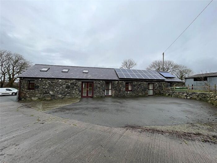 3 Bedroom Bungalow To Rent In Llandwrog, Caernarfon, Gwynedd, LL54