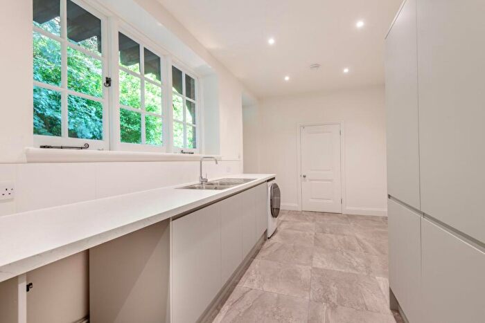 5 Bedroom Detached House For Sale In Loddington Lane, Linton, Maidstone, Kent, ME17