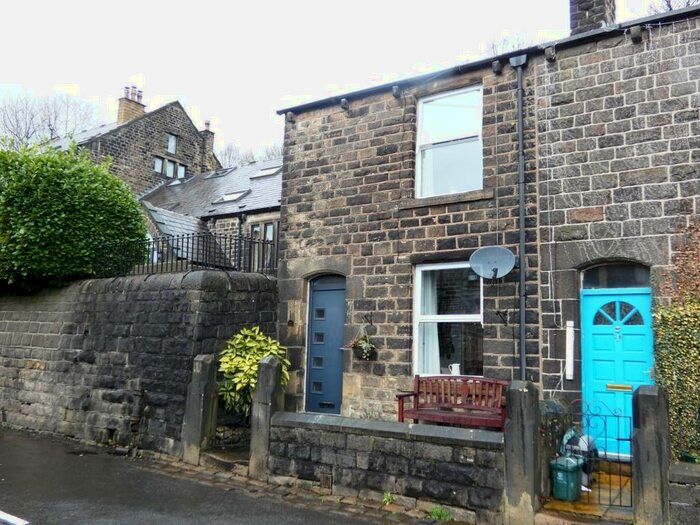 2 Bedroom End Of Terrace House To Rent In Platt Lane, OL3