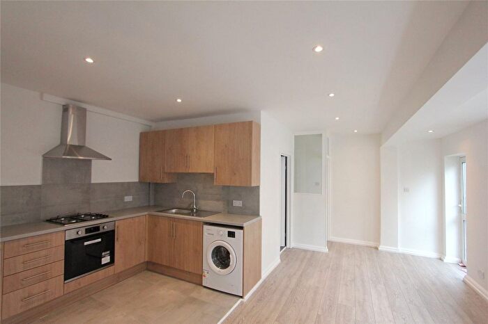 1 Bedroom Mews To Rent In Rosebery Mews, Rosebery Road, London, N10