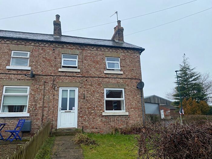3 Bedroom End Of Terrace House To Rent In High Row, Malton, YO17