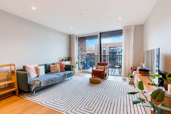 2 Bedroom Flat To Rent In Summerstown, London, SW17