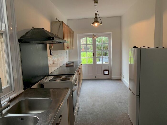 1 Bedroom Flat To Rent In Bow Road, Bow, London, E3