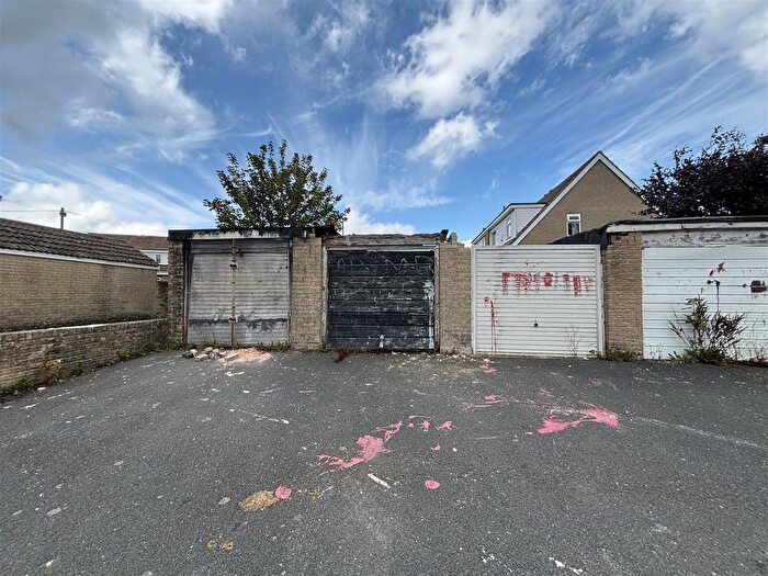 Property For Sale In Oakroyd Road, Bradford, BD6