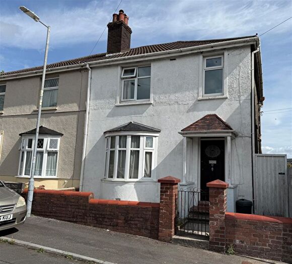 3 Bedroom End Of Terrace House For Sale In Llanelli, SA15