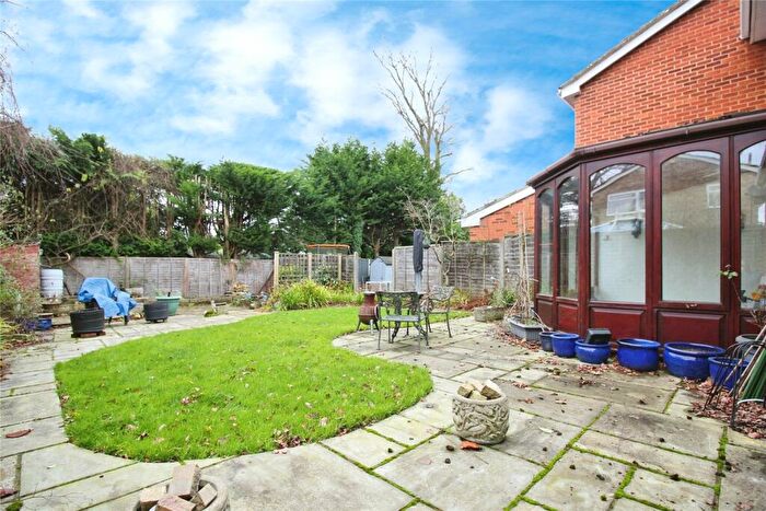 3 Bedroom Semi-Detached House For Sale In Wild Briar, Finchampstead, Wokingham, RG40