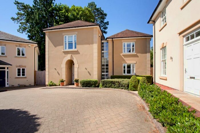 4 Bedroom Detached House To Rent In Mornington Drive Winchester, SO22