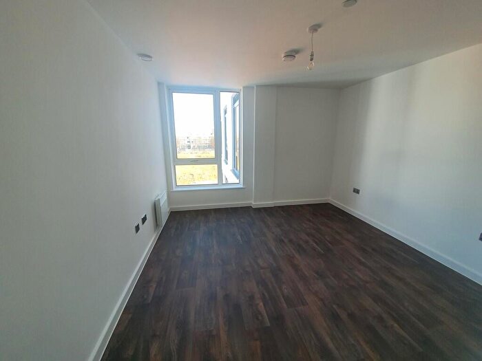 1 Bedroom Apartment To Rent In Moseley Gardens, Moseley Street, Digbeth, B12