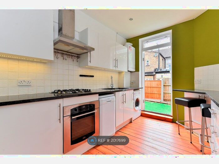 2 Bedroom Maisonette To Rent In Park View Road, London, N17