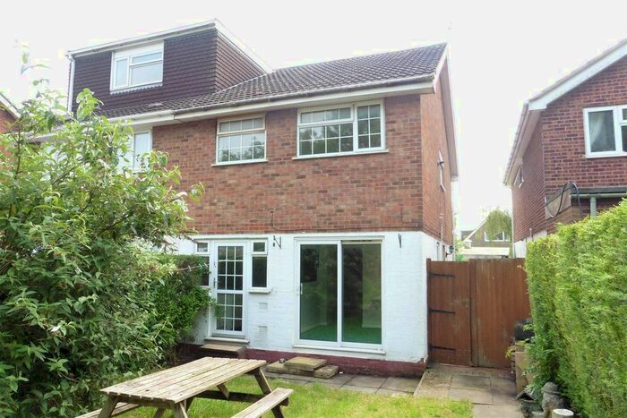 3 Bedroom Semi-Detached House To Rent In Purbeck Road, Rushden, Northants, NN10