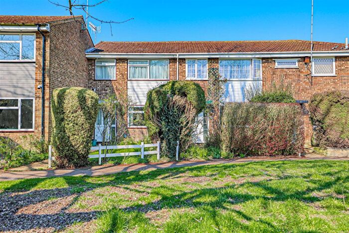 3 Bedroom Property For Sale In Burns Drive, Hemel Hempstead, HP2