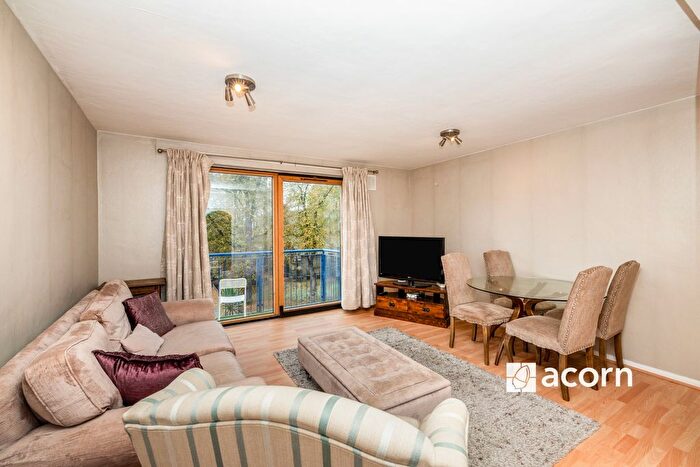 2 Bedroom Flat To Rent In Thorburn Square, London, SE1