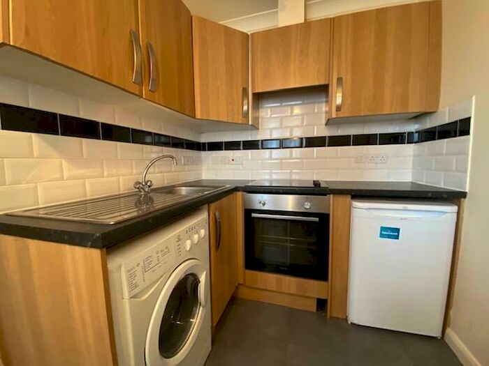 1 Bedroom Flat To Rent In Abbeyfields, Peterborough, PE2