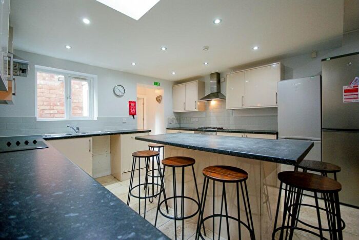 7 Bedroom Terraced House To Rent In Teignmouth Road, Selly Oak, Birmingham, B29