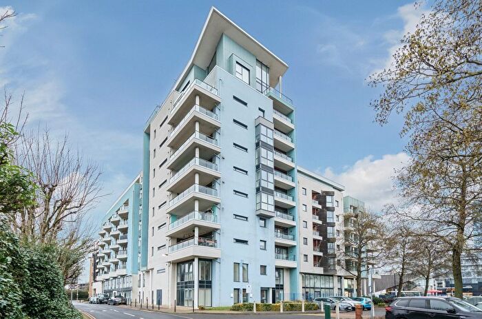 2 Bedroom Flat To Rent In Ocean Way, Southampton, SO14