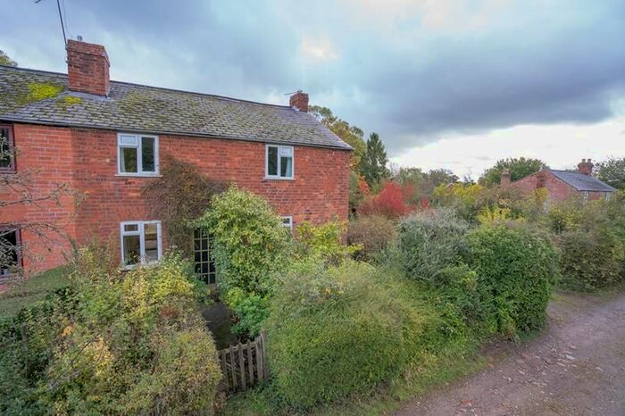 3 Bedroom Semi-Detached House For Sale In Watery Lane, Upper Welland, Malvern, WR14