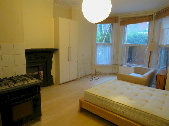 1 Bedroom Studio To Rent In , Muswell Hill Road, Muswell Hill, N10