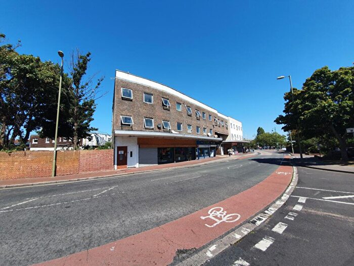 2 Bedroom Flat To Rent In South Street, Gosport, PO12