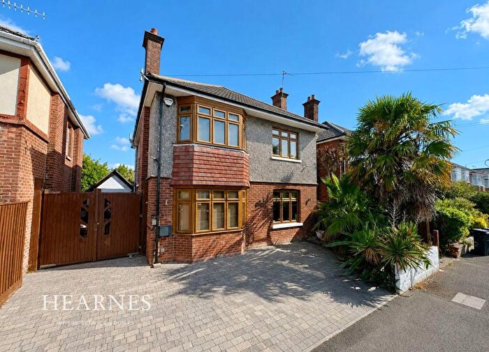 4 Bedroom Detached House For Sale In Mortimer Road, Queens Park, Bournemouth, BH8