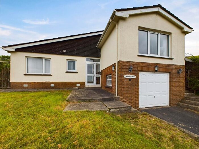 3 Bedroom Bungalow For Sale In Central Avenue, Holsworthy, Devon, EX22