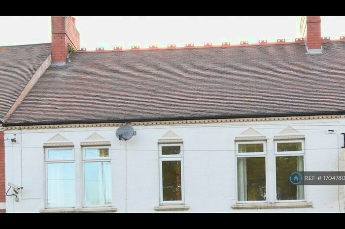 2 Bedroom Flat To Rent In Church Road, Hartshill, Nuneaton, CV10