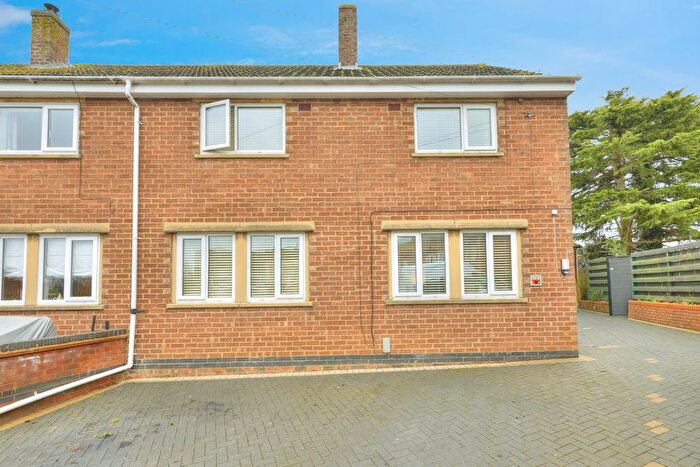 3 Bedroom Semi Detached House For Sale In The Peak, Northampton, Northamptonshire, NN7