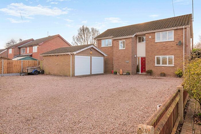 4 Bedroom Detached House For Sale In Stratton Road, Hainford, Norwich, NR10