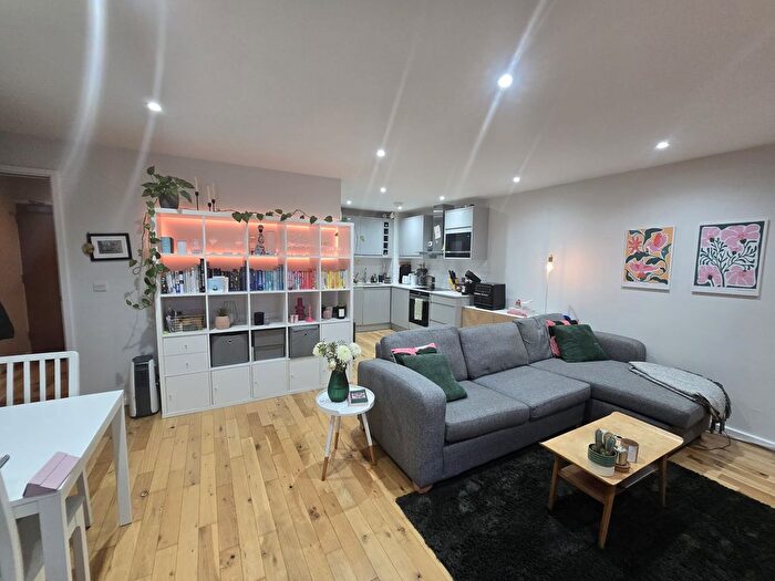 1 Bedroom Flat To Rent In Grange Road, London, SE1