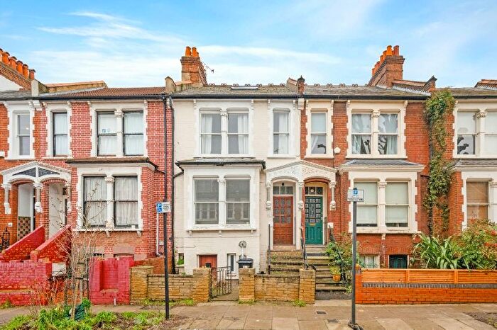 4 Bedroom Terraced House For Sale In Harberton Road, London, N19