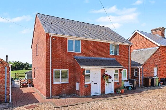 2 Bedroom Cottage To Rent In Vicarage Road, Steventon, OX13