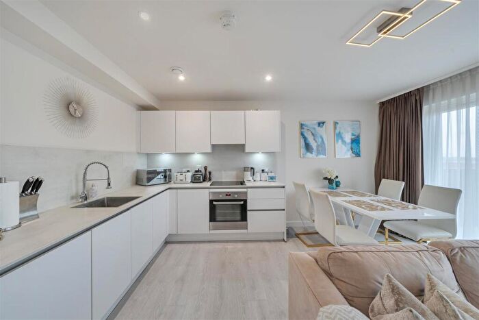1 Bedroom Flat For Sale In Hazeview, HA1