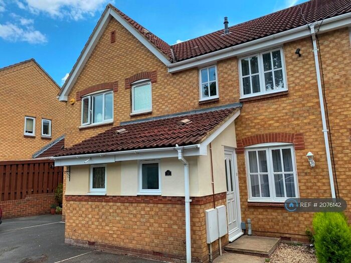 2 Bedroom Terraced House To Rent In March Close, Swindon, SN25