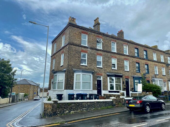 1 Bedroom Flat To Rent In Oxford Street, Margate, Kent, CT9