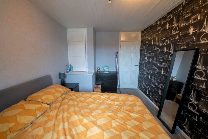 3 Bedroom Terraced House For Sale In Flatholme Road, Netherhall, Leicester, LE5
