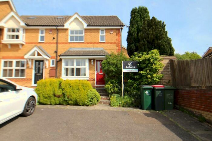 2 Bedroom House To Rent In Milborne Road, Maidenbower, RH10