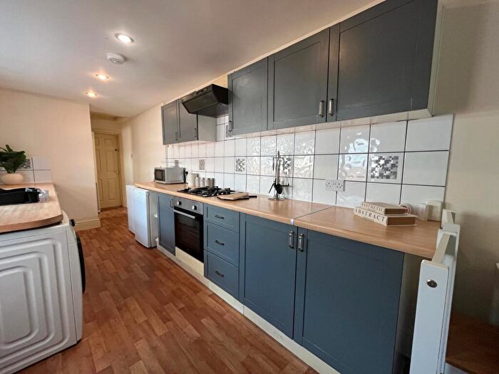 4 Bedroom Terraced House To Rent In Spacious Bedroom House // /, LN1