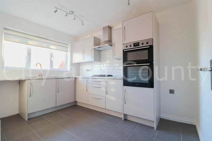 4 Bedroom Detached House To Rent In Park Farm Way, Peterborough PE2