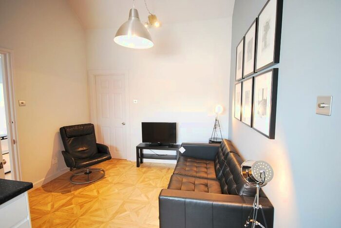 3 Bedroom Apartment To Rent In The Mews, City Centre, NE1