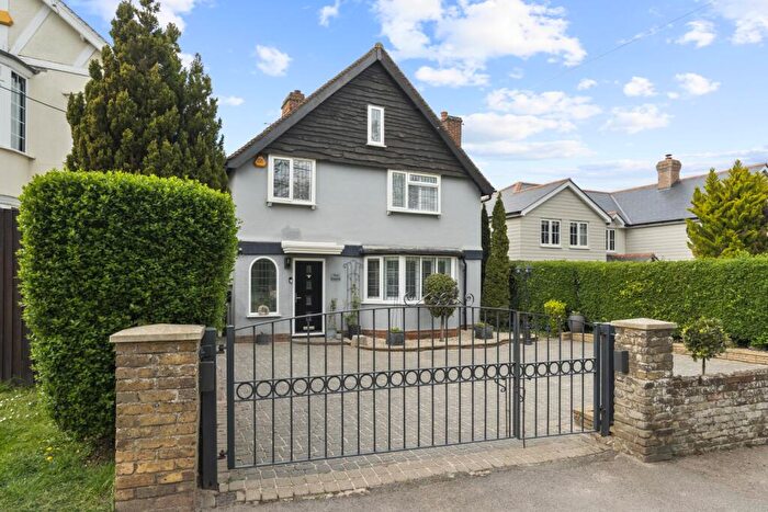 4 Bedroom Detached House For Sale In Braintree Road, Dunmow, Essex, CM6