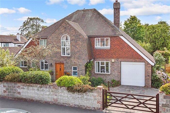 4 Bedroom Detached House For Sale In Linden Road, Bognor Regis, West Sussex, PO21