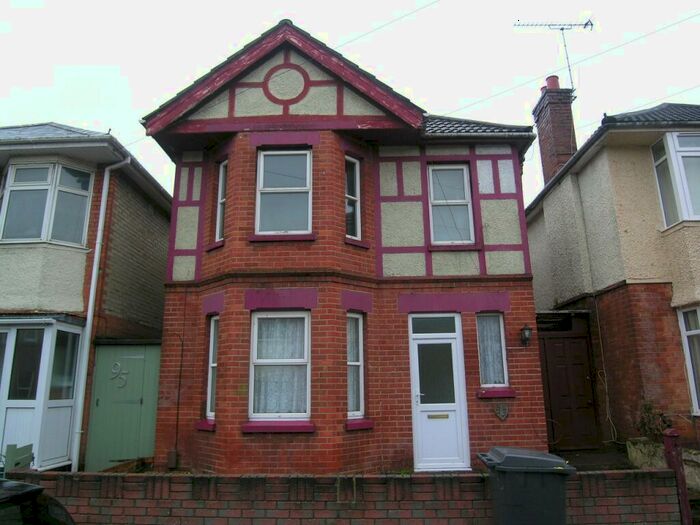 4 Bedroom House To Rent In Bedroom Semi Detached House In Winton, BH9