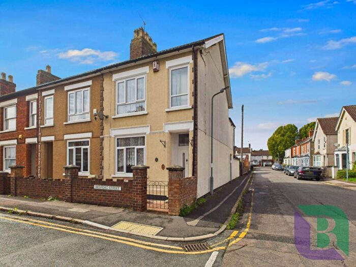 3 Bedroom End Of Terrace House For Sale In Beford Street, Bletchley, MK2
