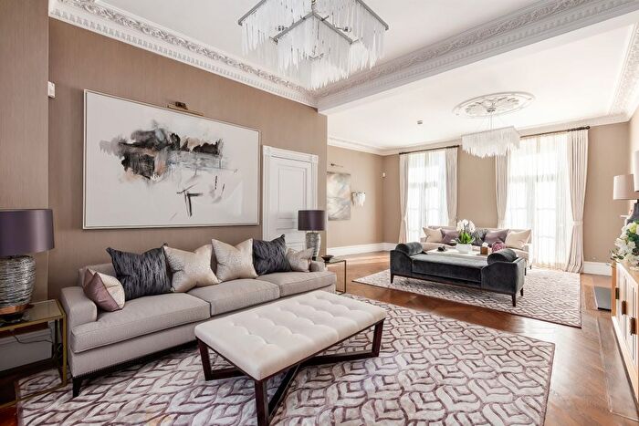 6 Bedroom Terraced House For Sale In Wilton Street, London, SW1X