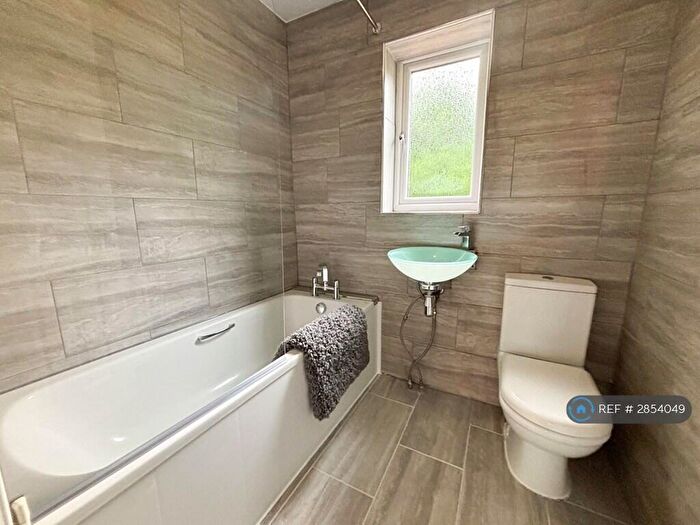 4 Bedroom Semi Detached House To Rent In Peldon Close, Newcastle Upon Tyne, NE7