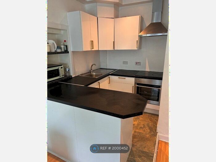 1 Bedroom Flat To Rent In Howard Street, Paisley, PA1