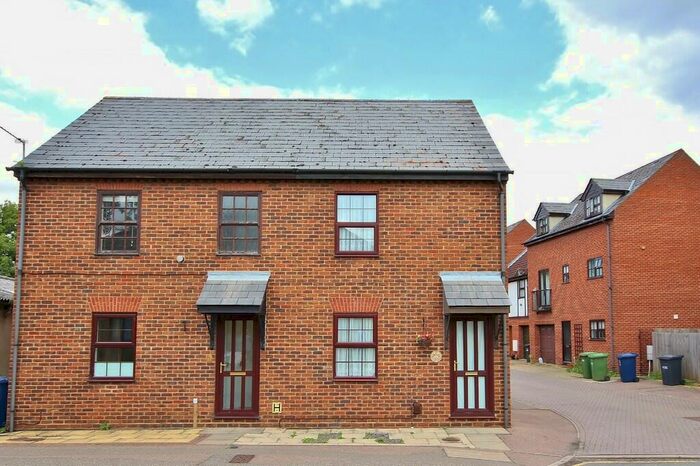 1 Bedroom Apartment To Rent In Robbs Walk, St Ives, PE27